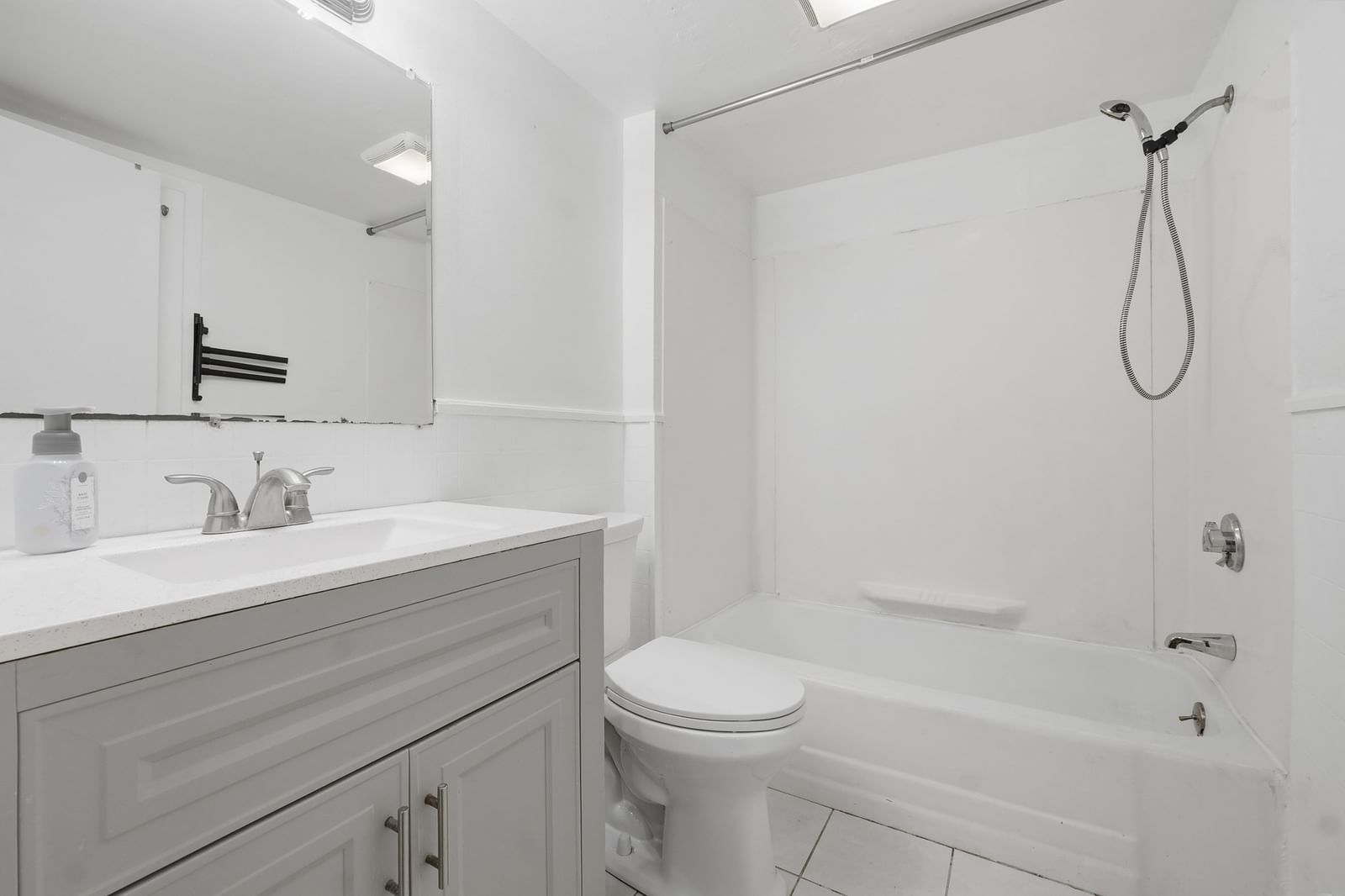 37 Walsh Ave, Auburn, MA 01501 photo 4