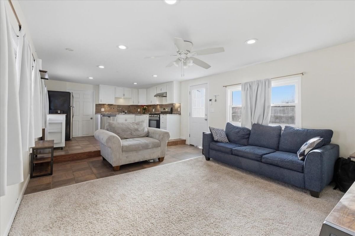 5 Alpine St, Rockland, MA 02370