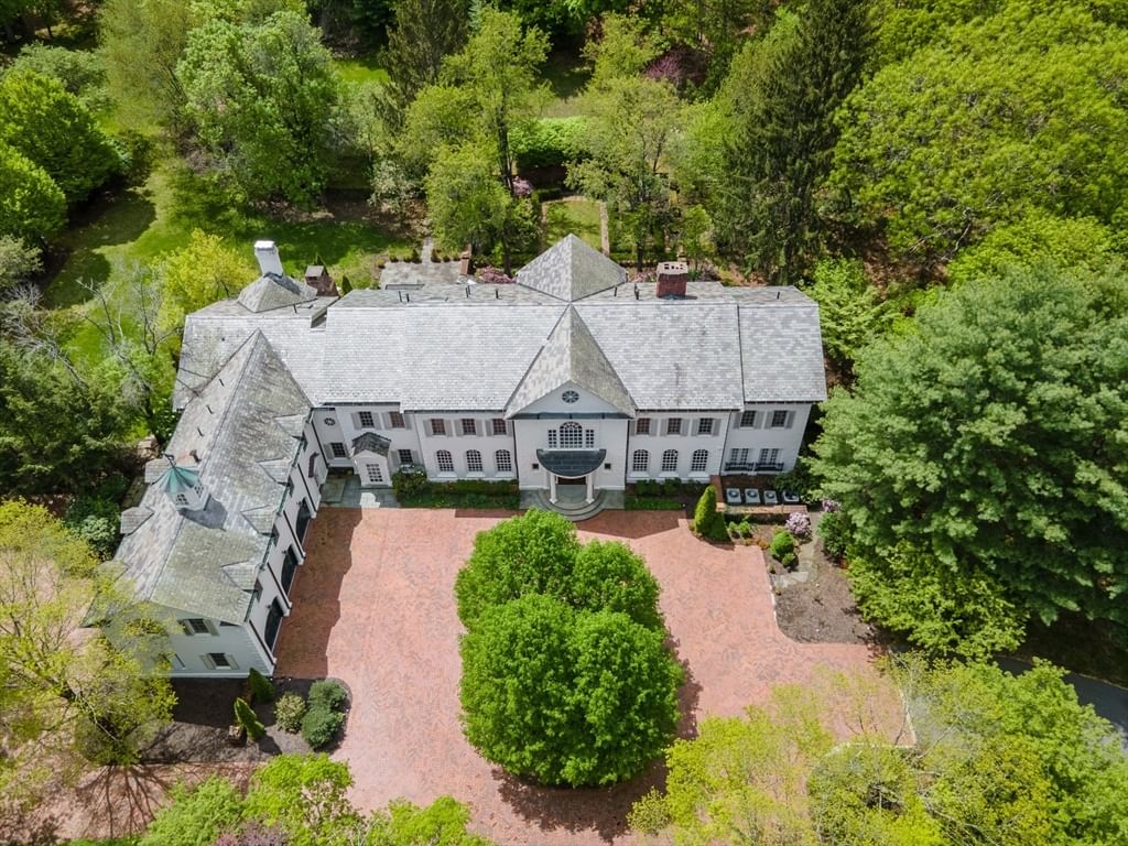 Photo: 200 Pond Road, Wellesley, MA