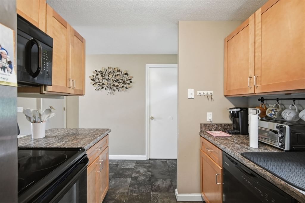55 Empire St #11, Chicopee, MA, 55 Empire St #11, Chicopee, MA Photo #7