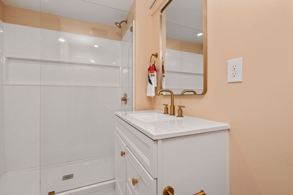 331 Burncoat Street, Worcester, MA, 331 Burncoat Street, Worcester, MA Photo #28