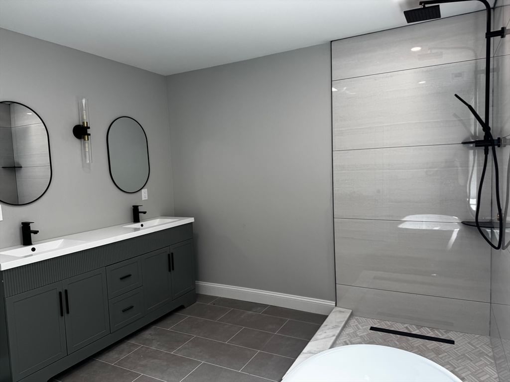 27 Rollins ST #A, Groveland, MA, 27 Rollins ST #A, Groveland, MA Photo #21