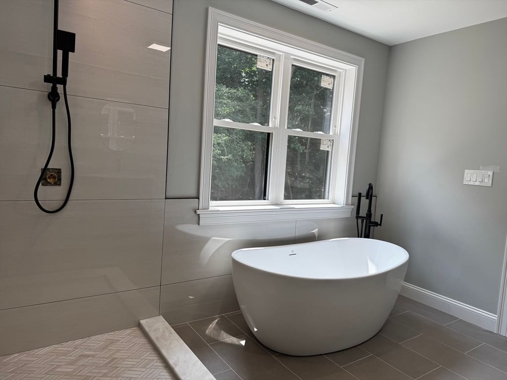 27 Rollins ST #B, Groveland, MA, 27 Rollins ST #B, Groveland, MA Photo #31