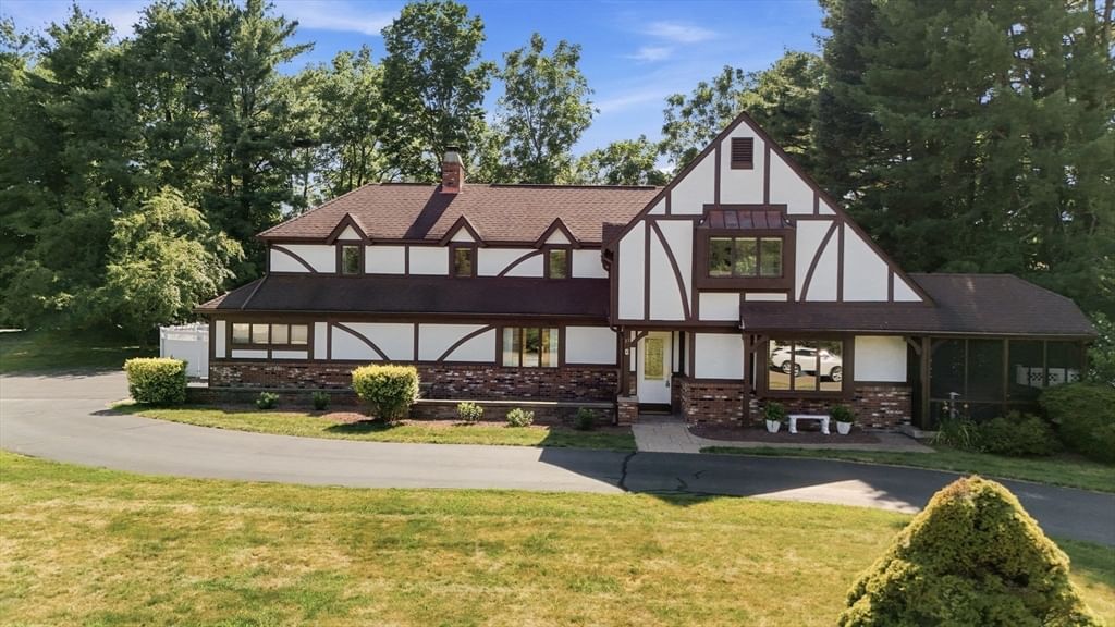 35 Cross Meadow Rd, East Longmeadow, MA, 35 Cross Meadow Rd, East Longmeadow, MA Photo #2