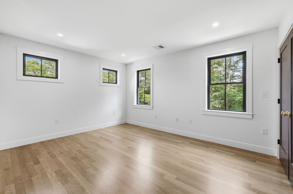 4 Eastern Ave, Burlington, MA, 4 Eastern Ave, Burlington, MA Photo #26