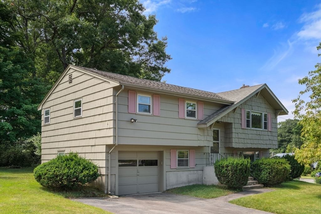 6 Gallagher Drive, Randolph, MA, 6 Gallagher Drive, Randolph, MA Photo #3
