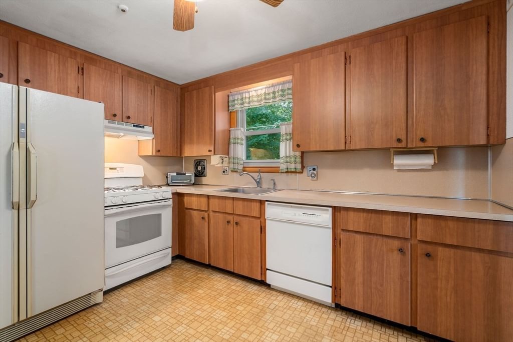 6 Gallagher Drive, Randolph, MA, 6 Gallagher Drive, Randolph, MA Photo #7