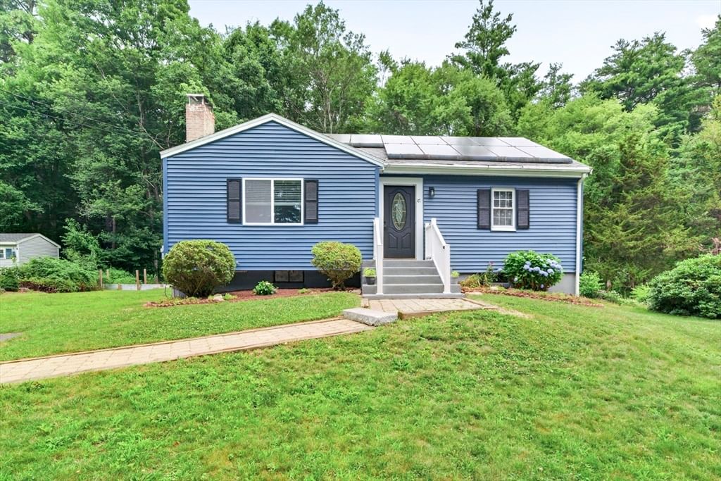 Photo of 47 Southville Rd, Southborough, MA