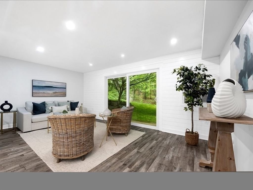 3 Beals Cove Rd #E, Hingham, MA Photo #4