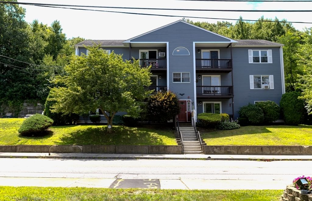 Photo of 283 Privilege St, Woonsocket, RI