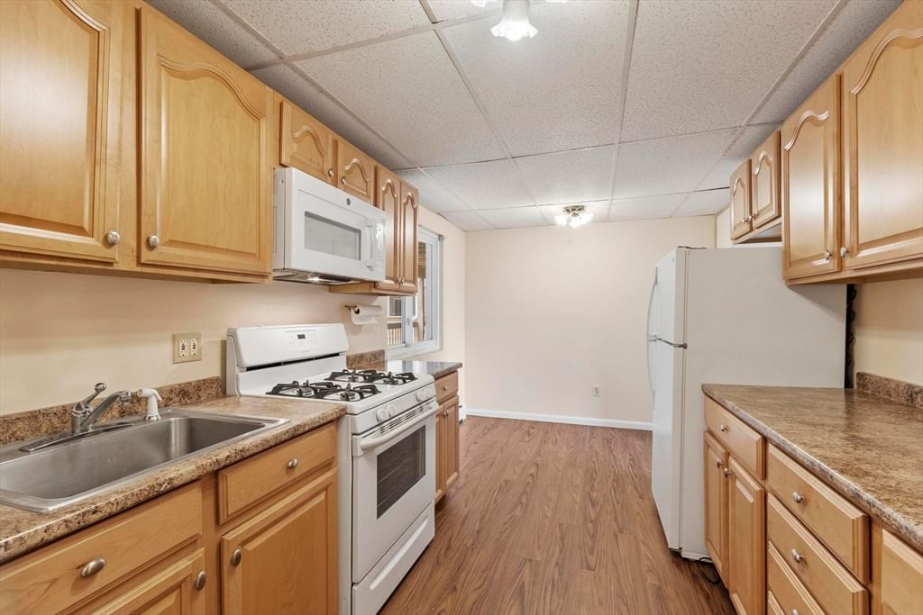 215 Chelmsford St #4, Chelmsford, MA, 215 Chelmsford St #4, Chelmsford, MA Photo #7