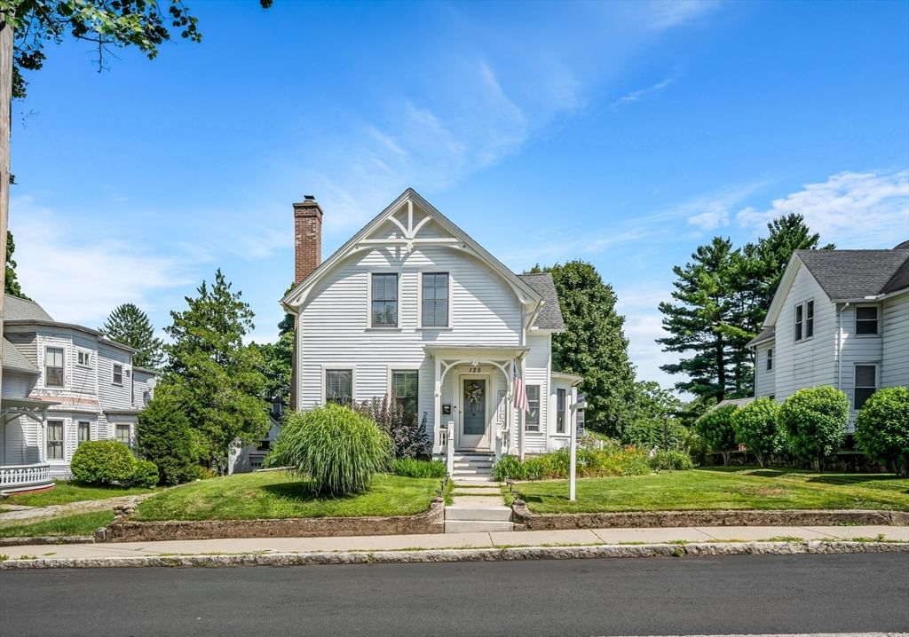Photo of 125 Chapin St, Southbridge, MA