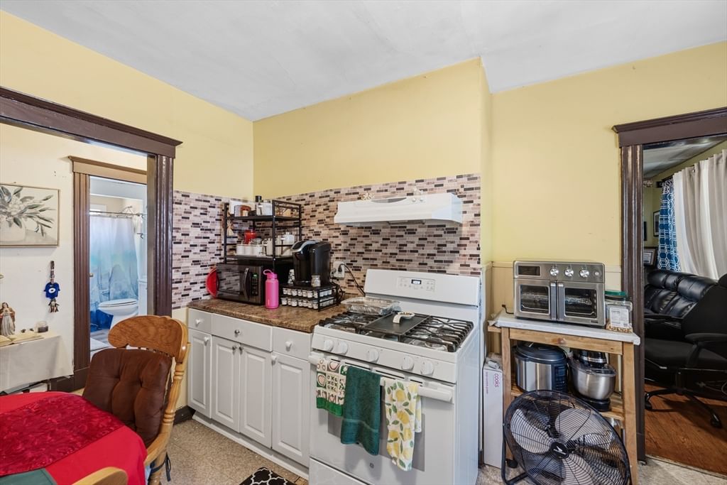 16 Dowfield Ter, Lynn, MA Photo #15