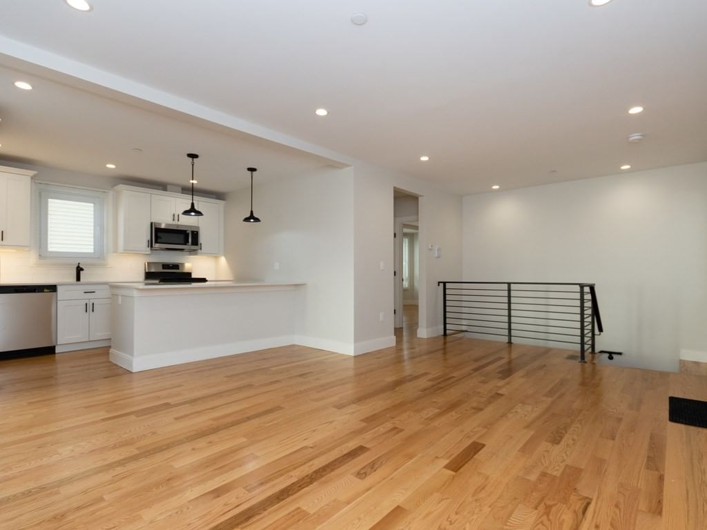 5 Tovar St #1R, Boston, MA Photo #1