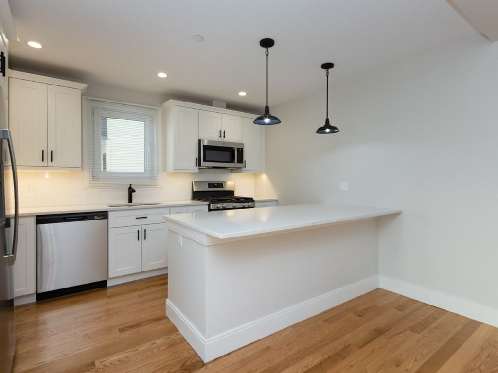 5 Tovar St #1R, Boston, MA Photo #2