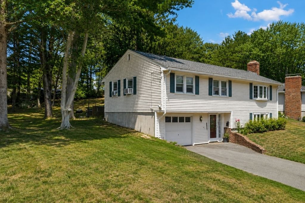 Photo of 165 King Philip St, Weymouth, MA