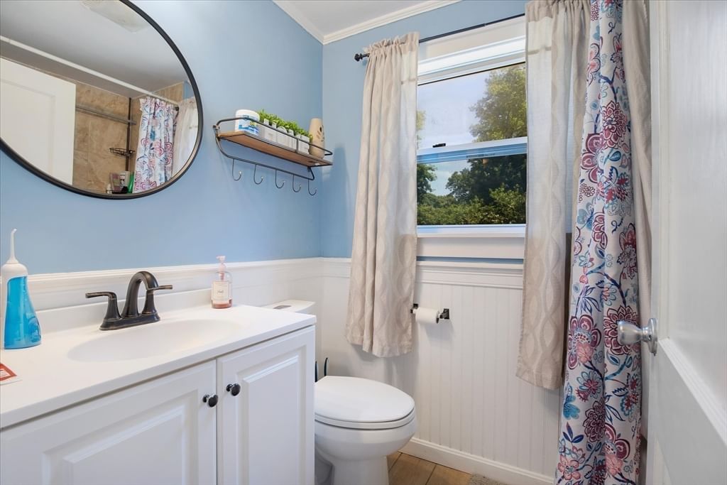 160 Lincoln Rd, Barnstable, MA Photo #17