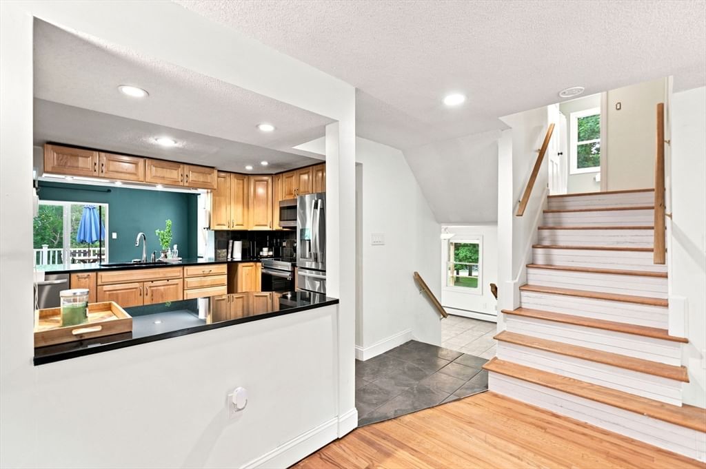 73 Glendale Rd, Hampden, MA Photo #16