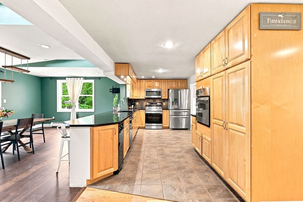 73 Glendale Rd, Hampden, MA Photo #9