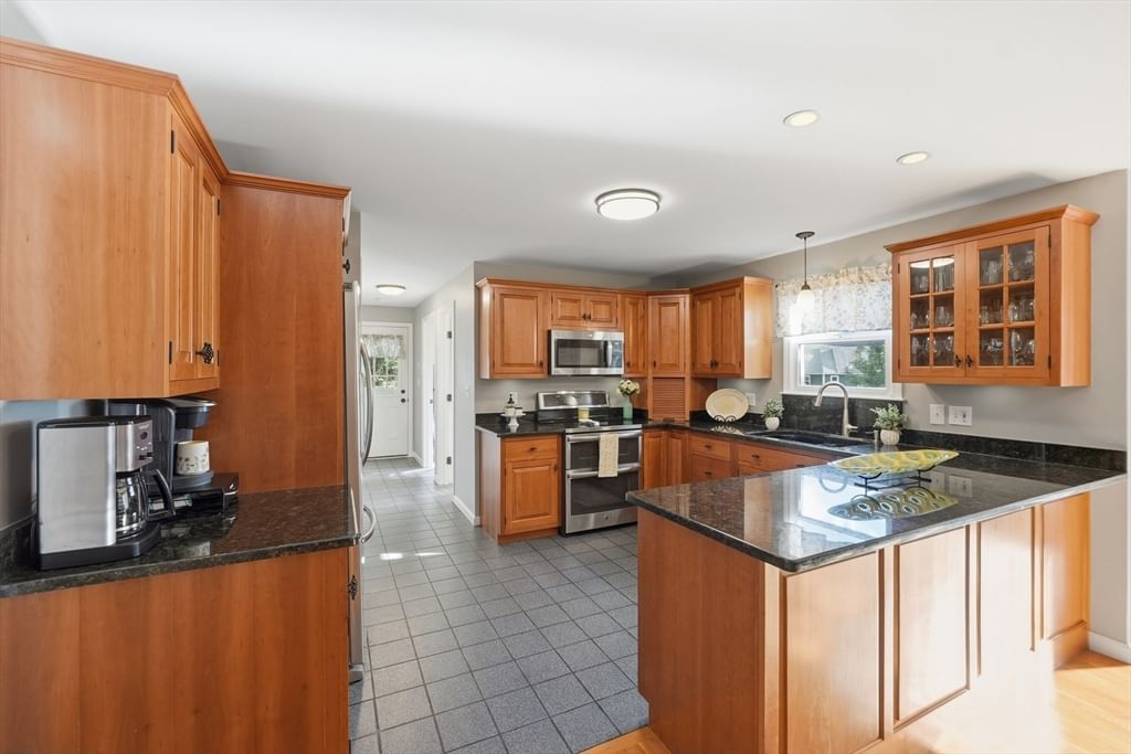 45 Boylston Circle, Shrewsbury, MA, 45 Boylston Circle, Shrewsbury, MA Photo #11