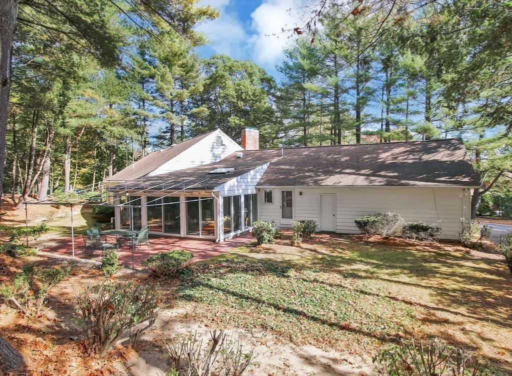 208 Tanglewood Dr, Longmeadow, MA, 208 Tanglewood Dr, Longmeadow, MA Photo #38