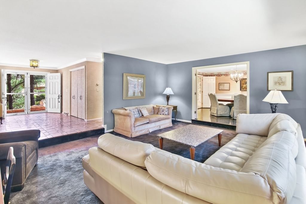 208 Tanglewood Dr, Longmeadow, MA, 208 Tanglewood Dr, Longmeadow, MA Photo #5
