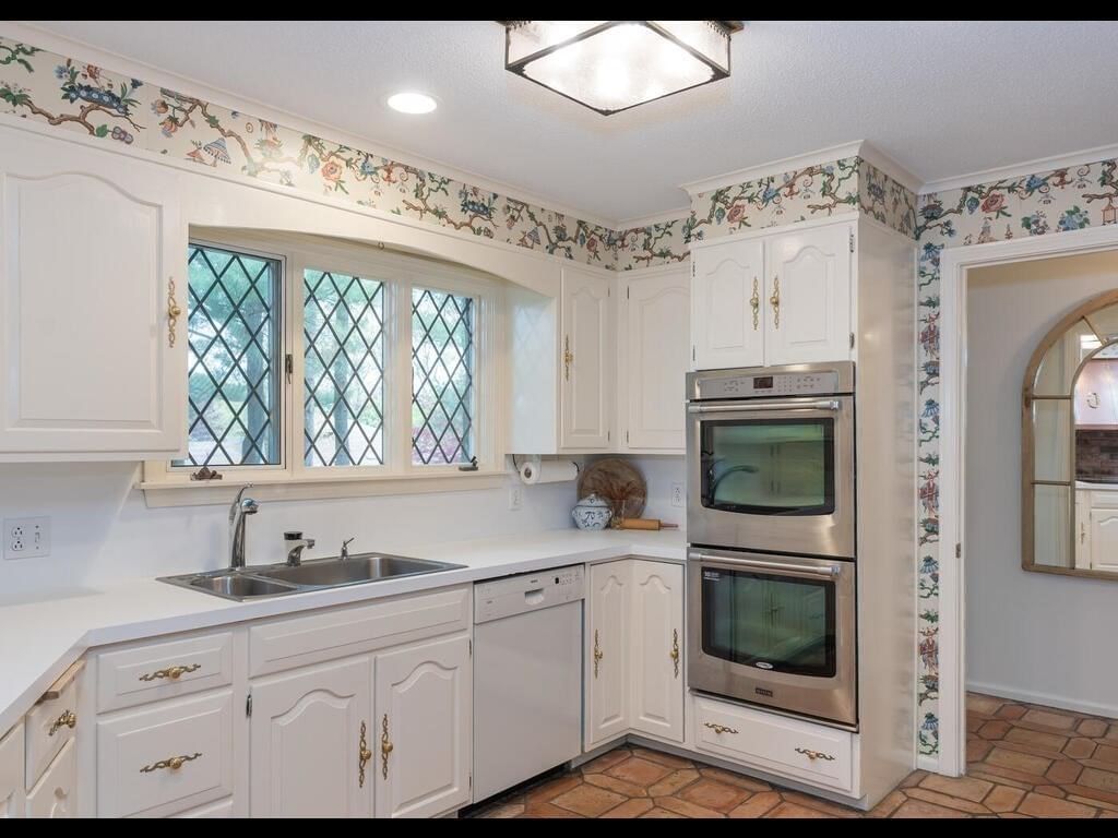 208 Tanglewood Dr, Longmeadow, MA, 208 Tanglewood Dr, Longmeadow, MA Photo #9