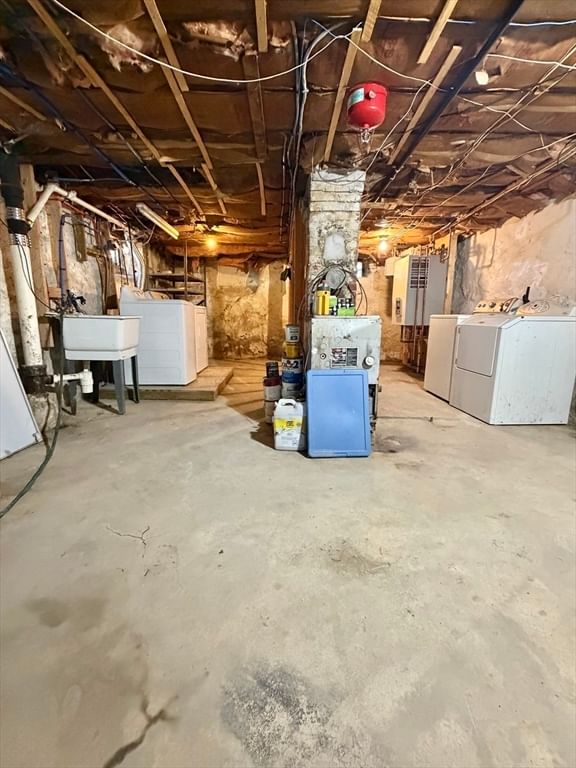 100 Melville St, Fall River, MA, 100 Melville St, Fall River, MA Photo #17
