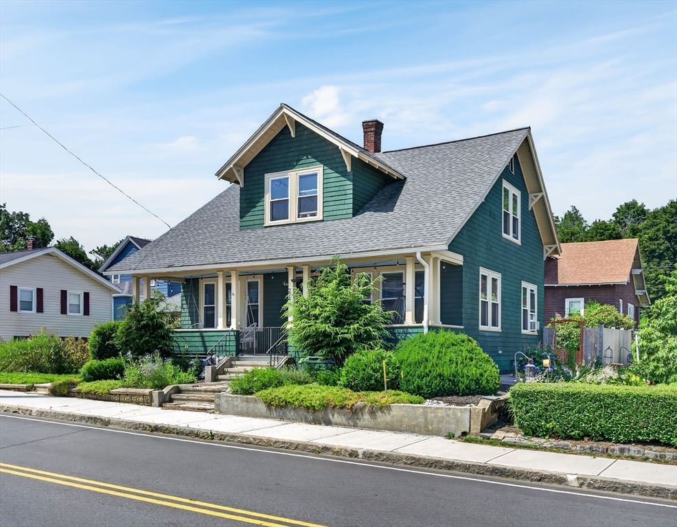 Photo of 274 Clarendon St, Fitchburg, MA