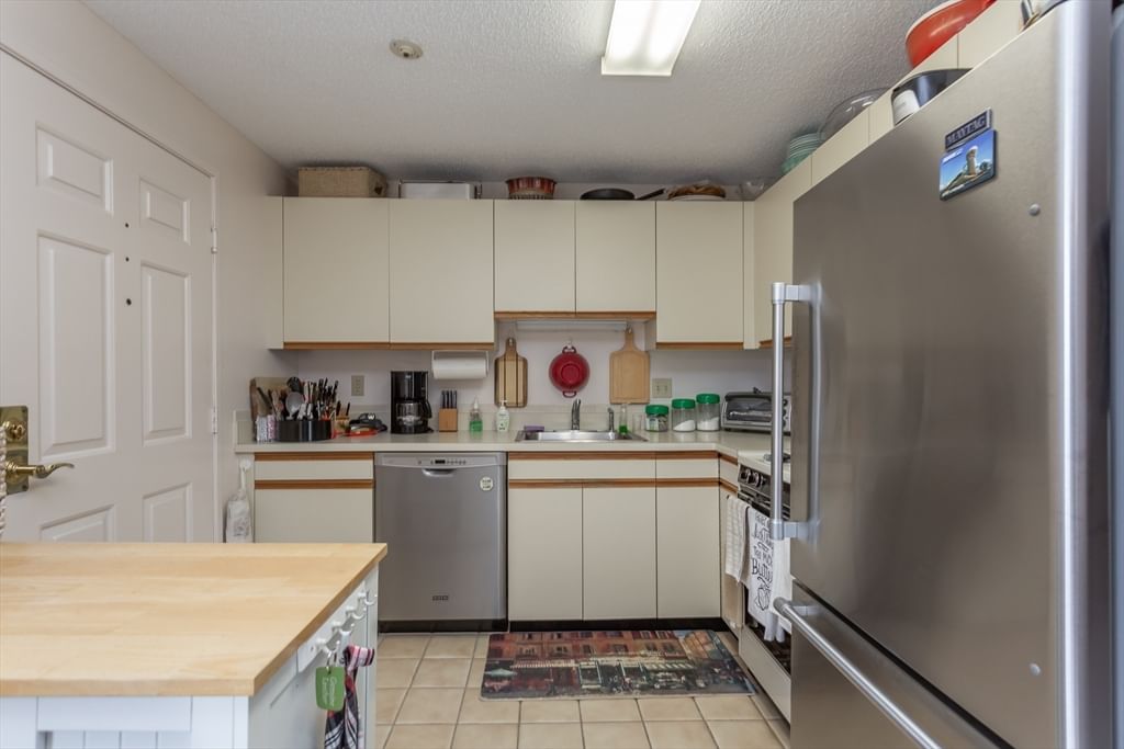 4234 N Main St #505, Fall River, MA Photo #6