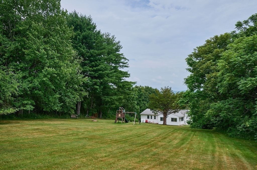 194 Pleasant St, East Longmeadow, MA Photo #20