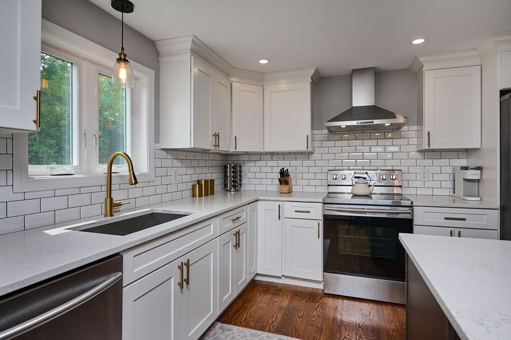 194 Pleasant St, East Longmeadow, MA Photo #3