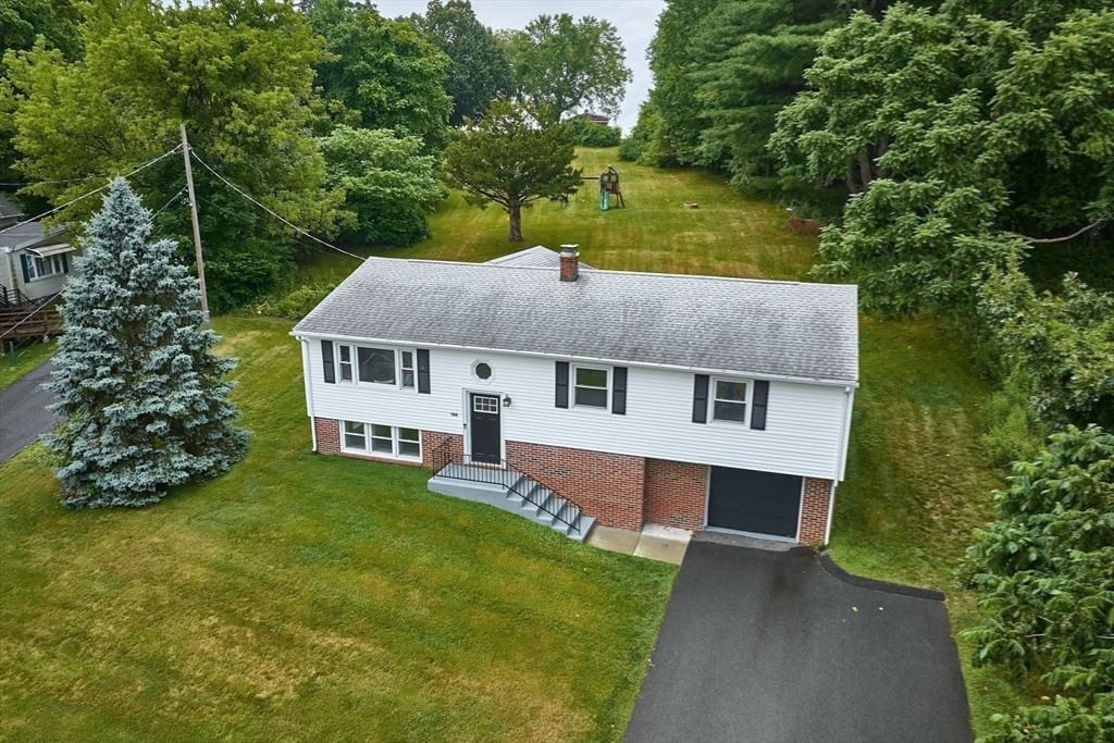 194 Pleasant St, East Longmeadow, MA Photo #25