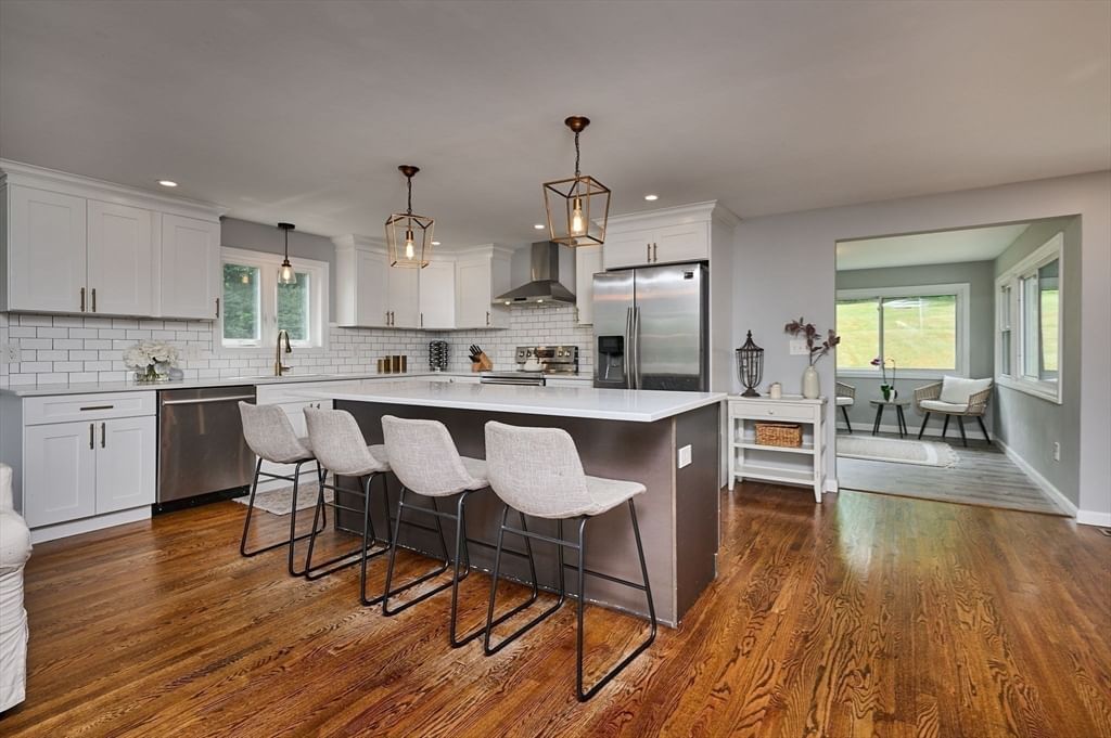 194 Pleasant St, East Longmeadow, MA Photo #5