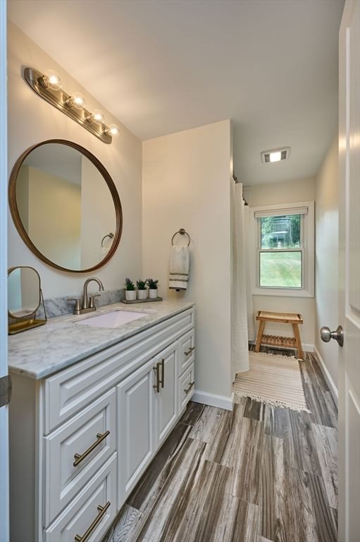 194 Pleasant St, East Longmeadow, MA Photo #8