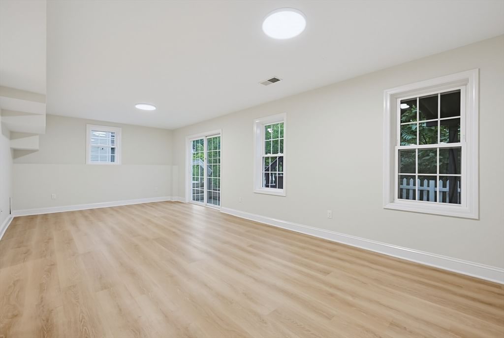 18 Bullard Ave, Worcester, MA Photo #34