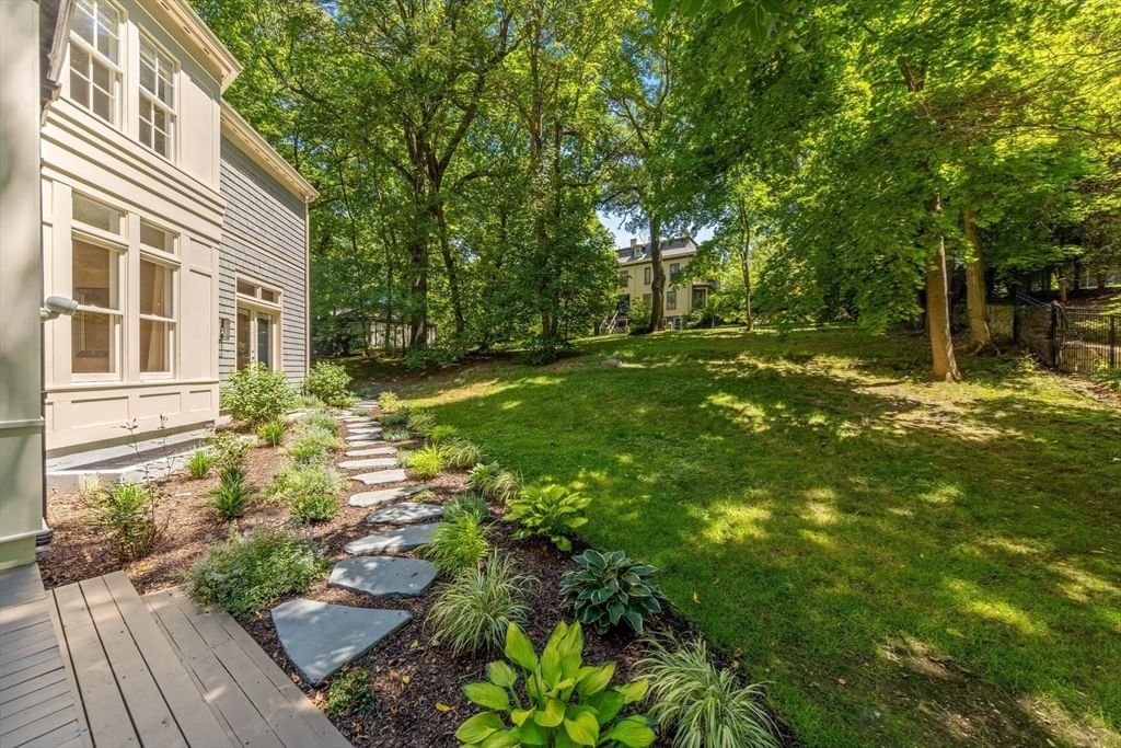 49 Buswell Park, Newton, MA Photo #6