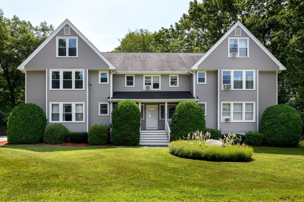 Photo of 20 Stefaniak AVE, Webster, MA