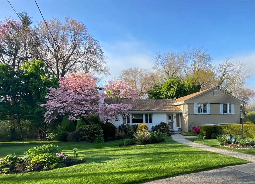 Photo of 83 Bound Brook Rd, Newton, MA