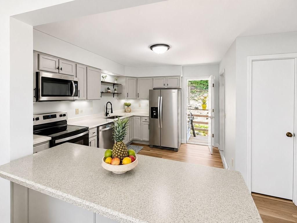 25 Gediminas St #25, Worcester, MA, 25 Gediminas St #25, Worcester, MA Photo #8