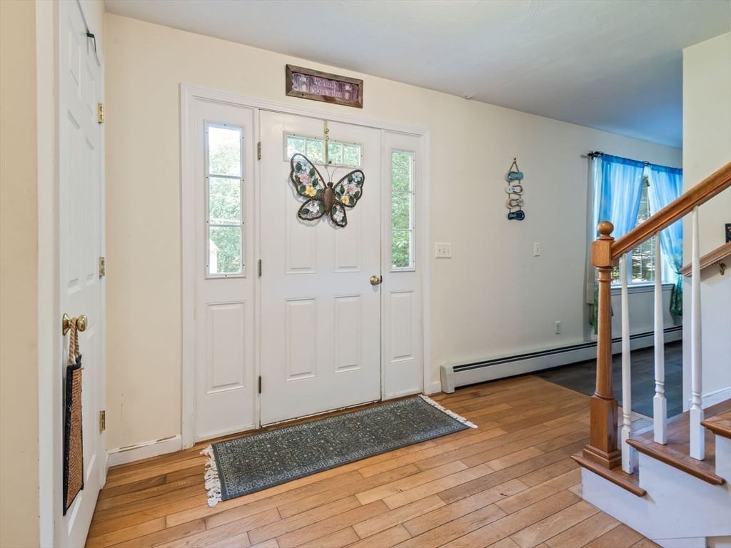 4 Commonwealth Ave, Auburn, MA Photo #4
