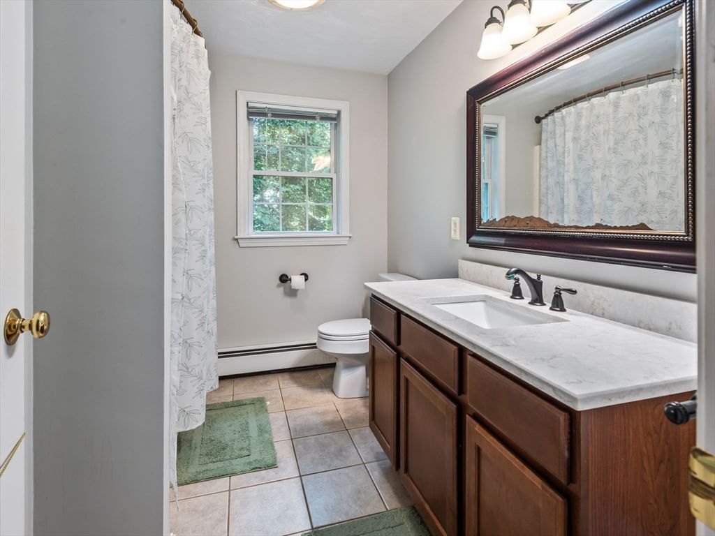 4 Commonwealth Ave, Auburn, MA Photo #31