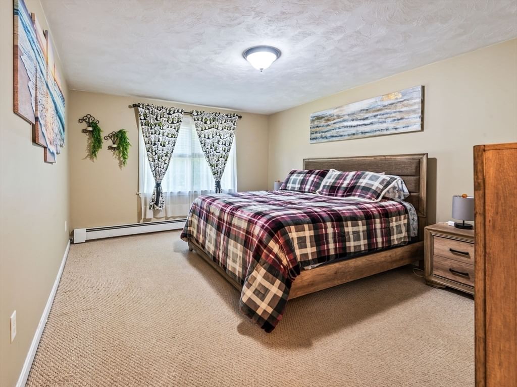 4 Commonwealth Ave, Auburn, MA Photo #33