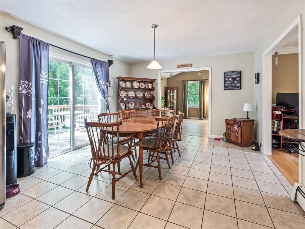 4 Commonwealth Ave, Auburn, MA Photo #10
