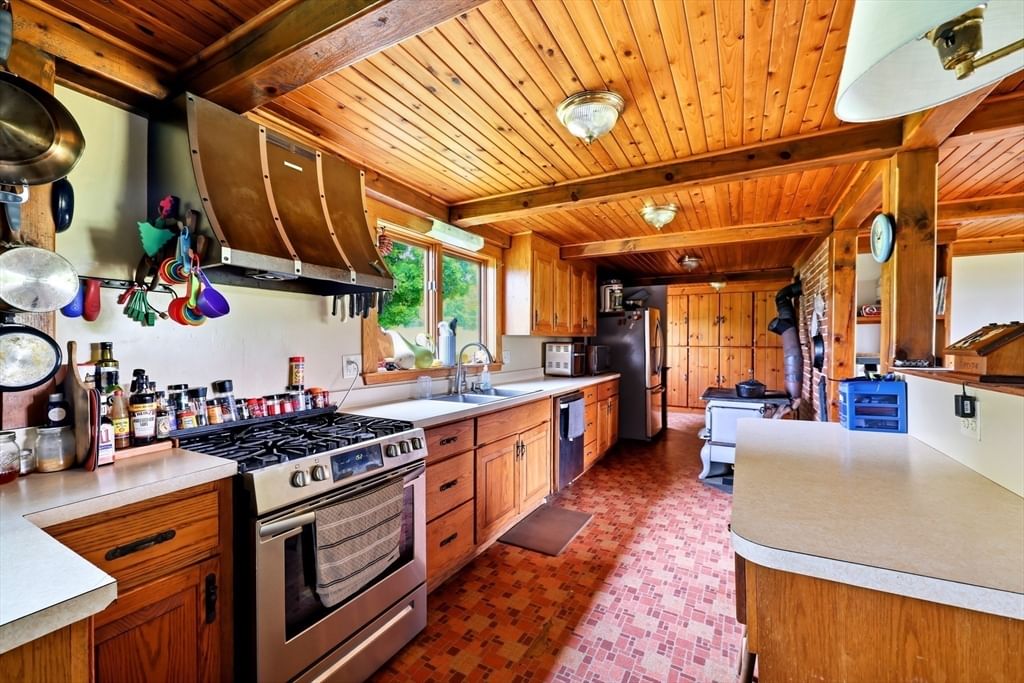 233 Ragged Hill Rd, West Brookfield, MA, 233 Ragged Hill Rd, West Brookfield, MA Photo #8