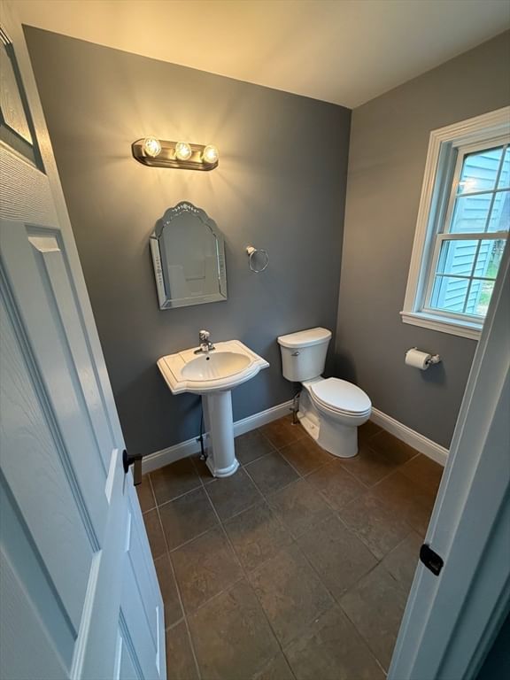 16 Warfield St, Hopedale, MA Photo #16