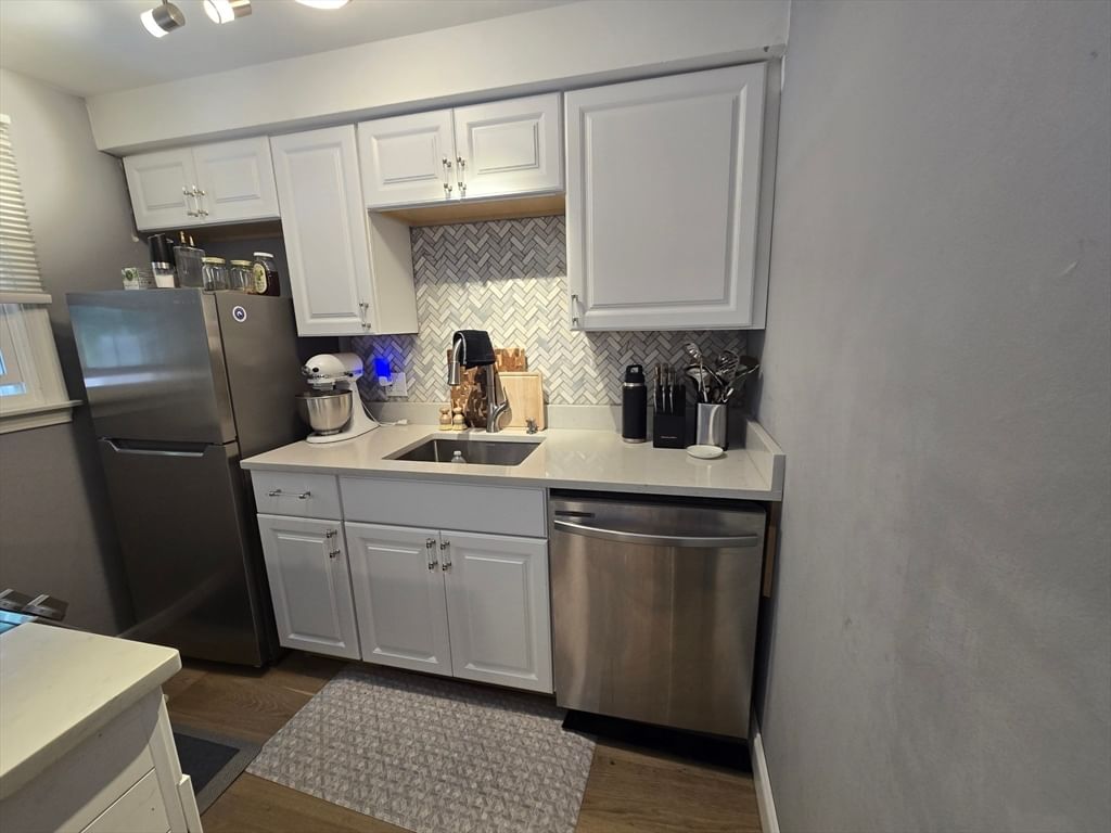 6 Corey Colonial #6, Agawam, MA Photo #9