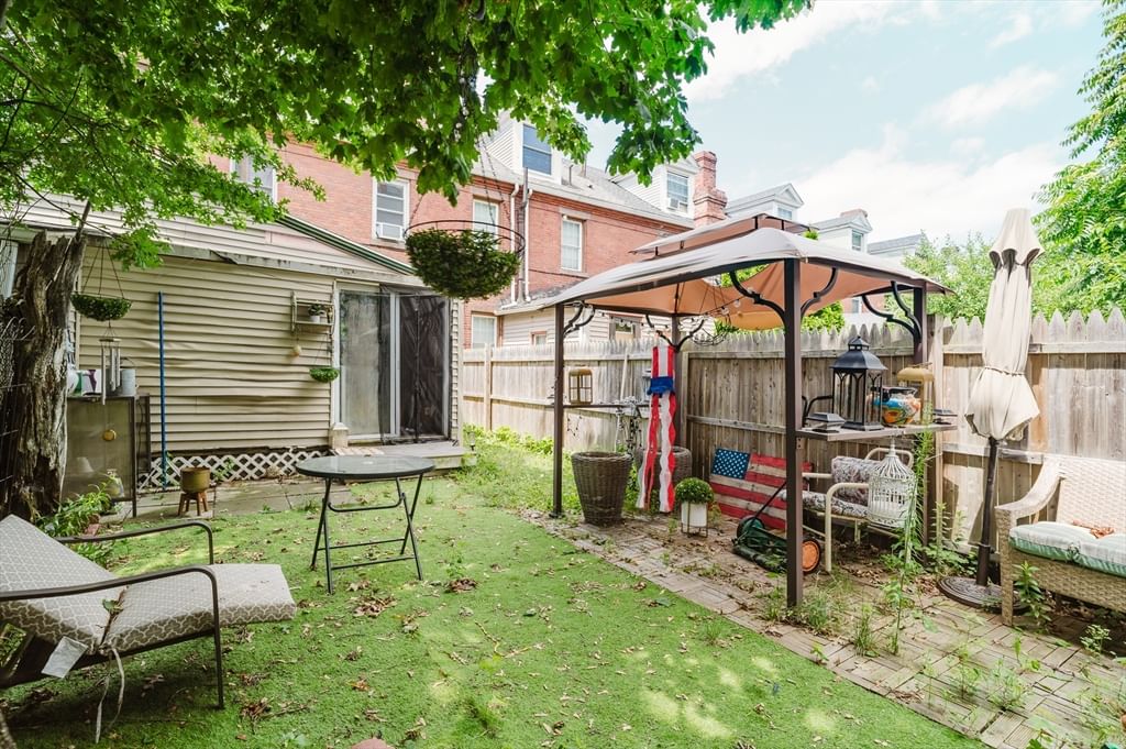 14 Center St, Holyoke, MA, 14 Center St, Holyoke, MA Photo #22