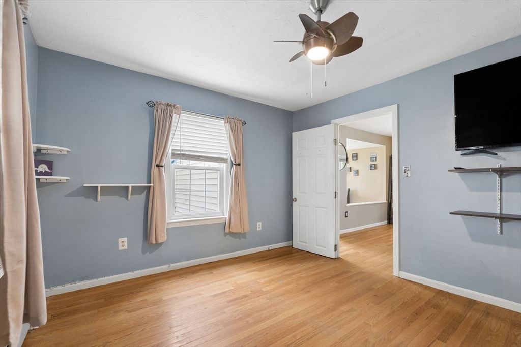 70 Mirror Lake Ave #70, Norfolk, MA Photo #16