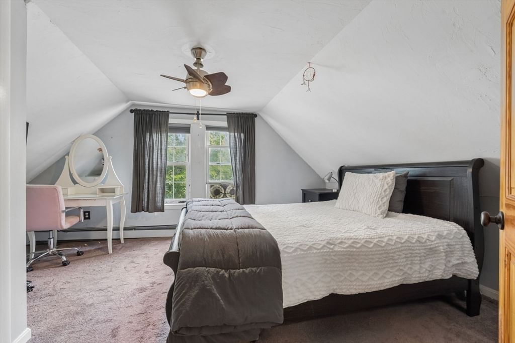 70 Mirror Lake Ave #70, Norfolk, MA Photo #24